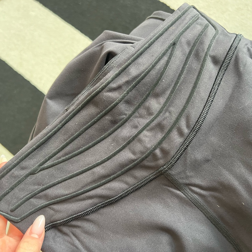 Lululemon | Get In Line Super High Rise Legging 28” - Picture 5 of 12